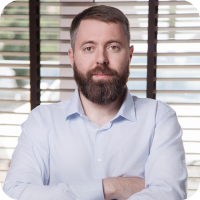 Дмитрий Макаров